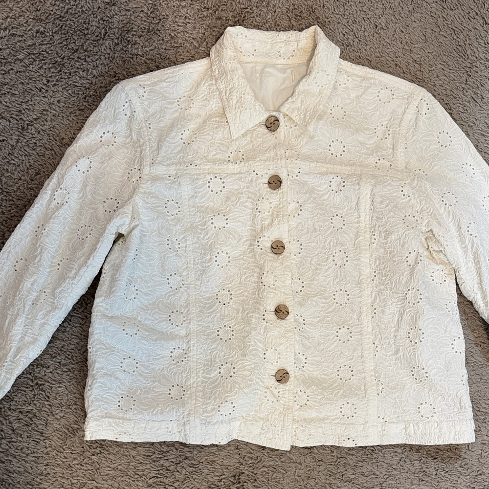 Elegant White Eyelet Jean Jacket - Picture 2 of 4